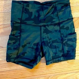 Lululemon camo high rise bike short